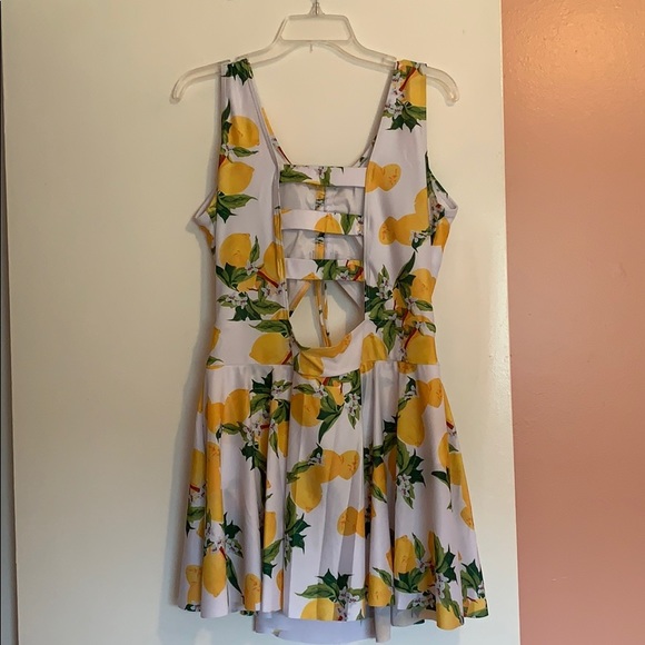 NWOT Lemon print swimsuit - Picture 4 of 4